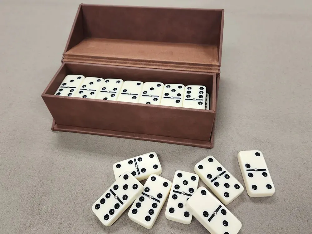 Dominoes
